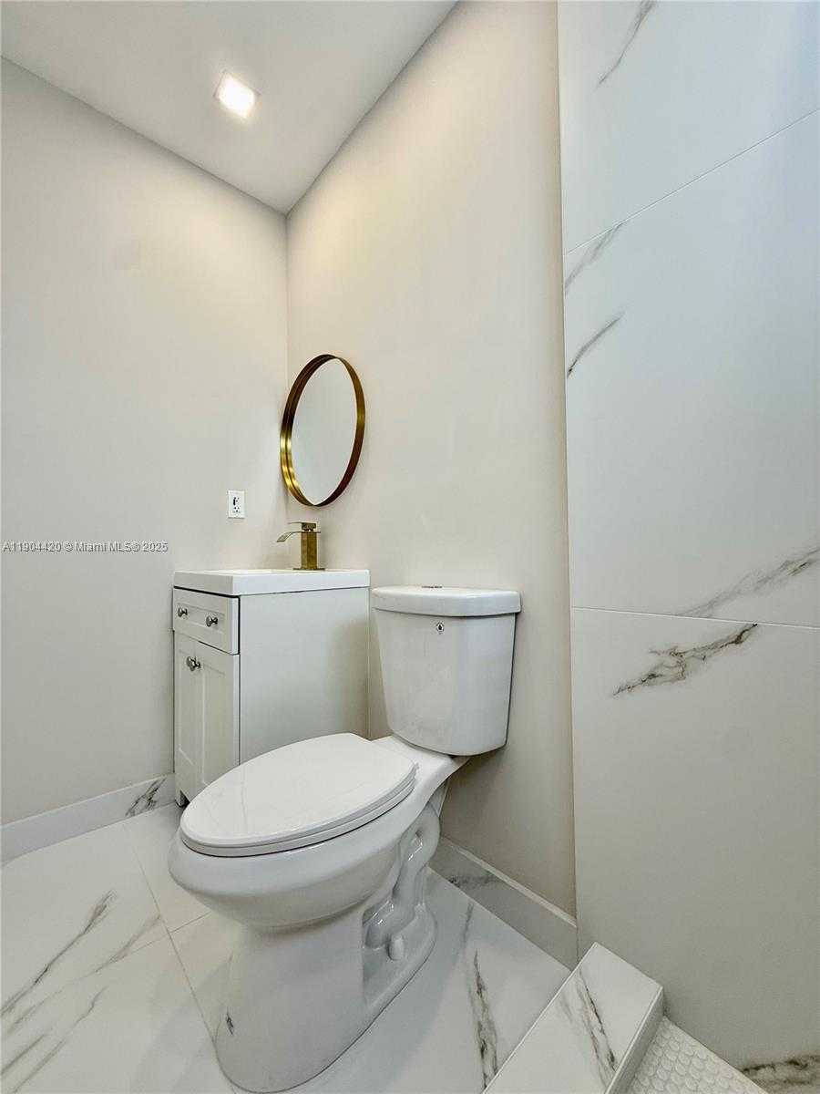 Small Image of 17025 NORTH WEST 38TH CT, Miami Gardens Number 11