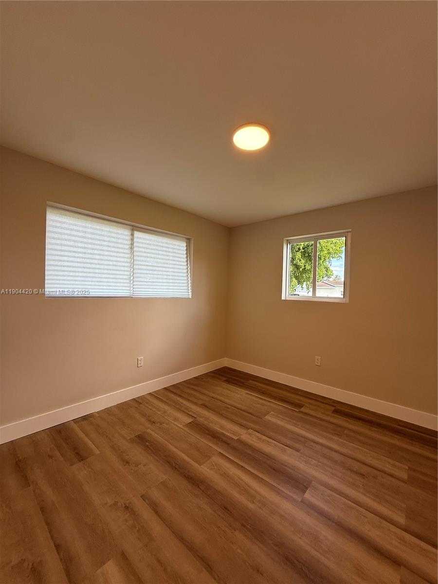 Small Image of 17025 NORTH WEST 38TH CT, Miami Gardens Number 19