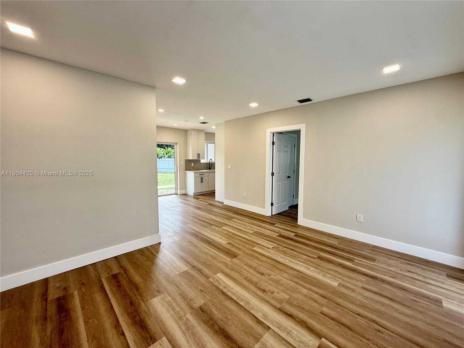 Small Image of 17025 NORTH WEST 38TH CT, Miami Gardens Number 3