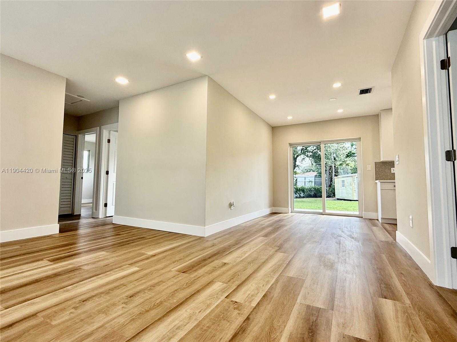 Small Image of 17025 NORTH WEST 38TH CT, Miami Gardens Number 4