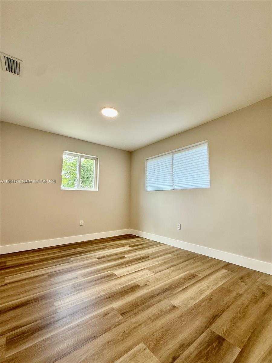 Small Image of 17025 NORTH WEST 38TH CT, Miami Gardens Number 8