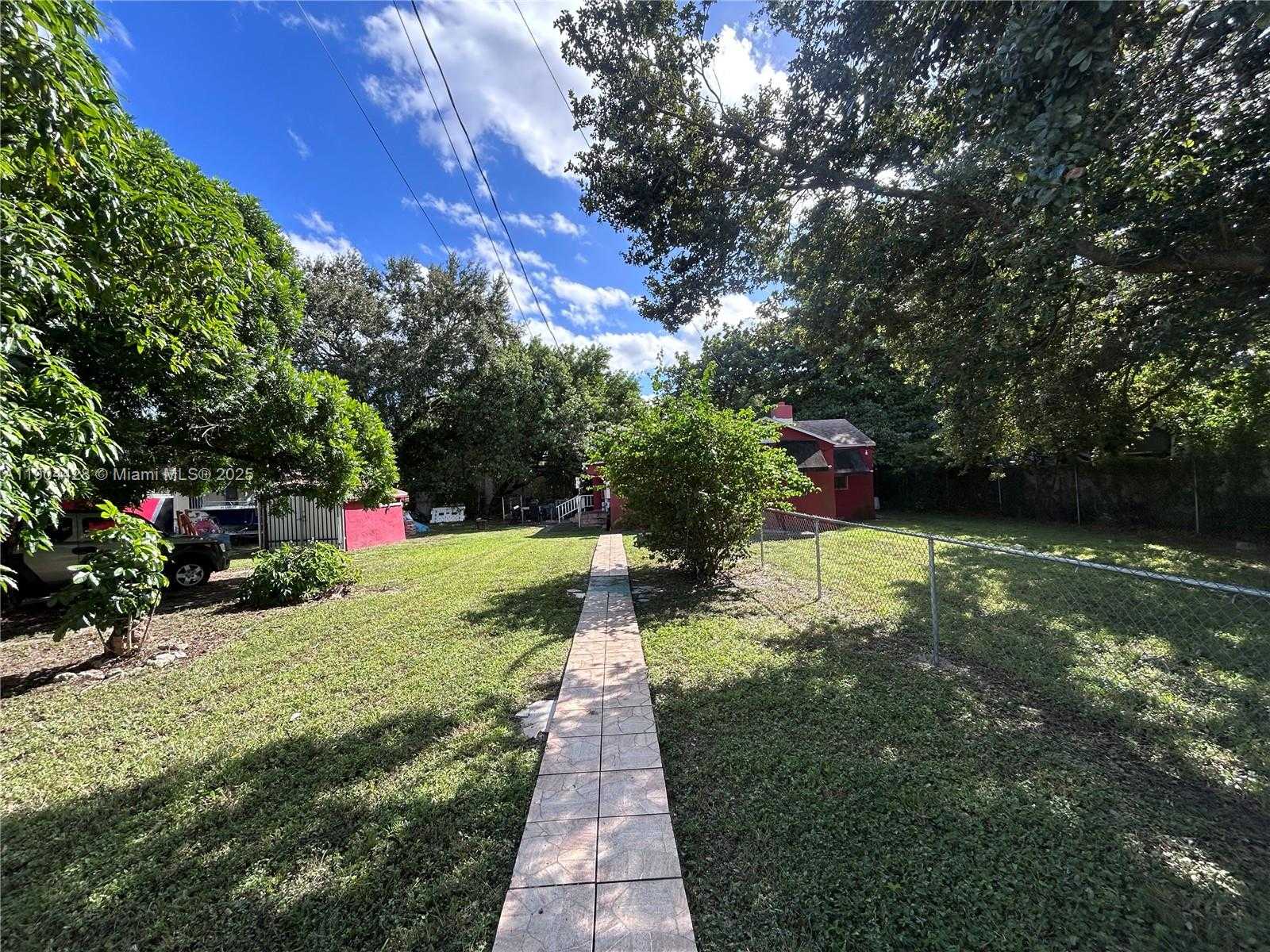 Small Image of 1452 NORTH WEST 41ST ST, Miami Number 4