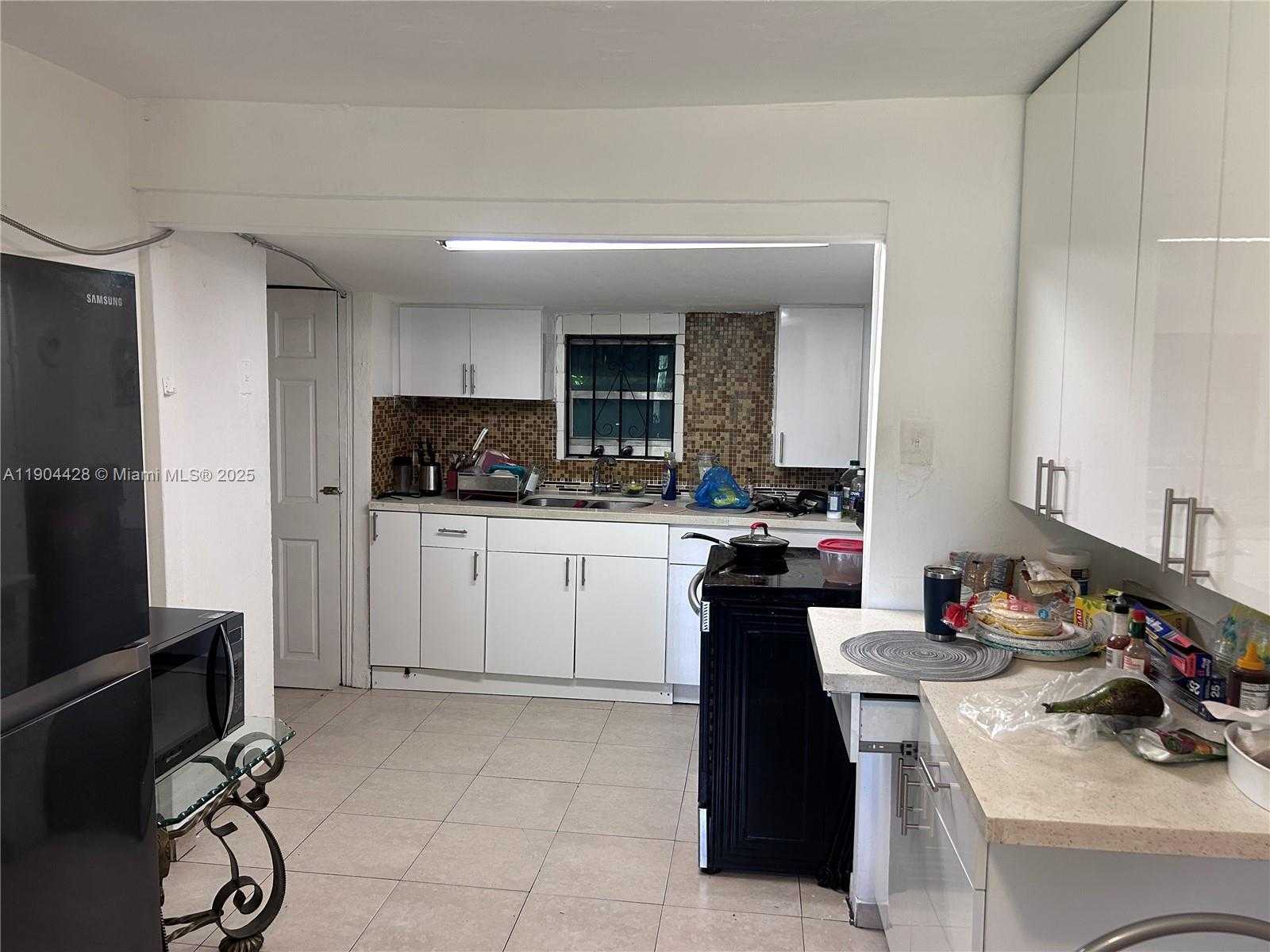 Small Image of 1452 NORTH WEST 41ST ST, Miami Number 5