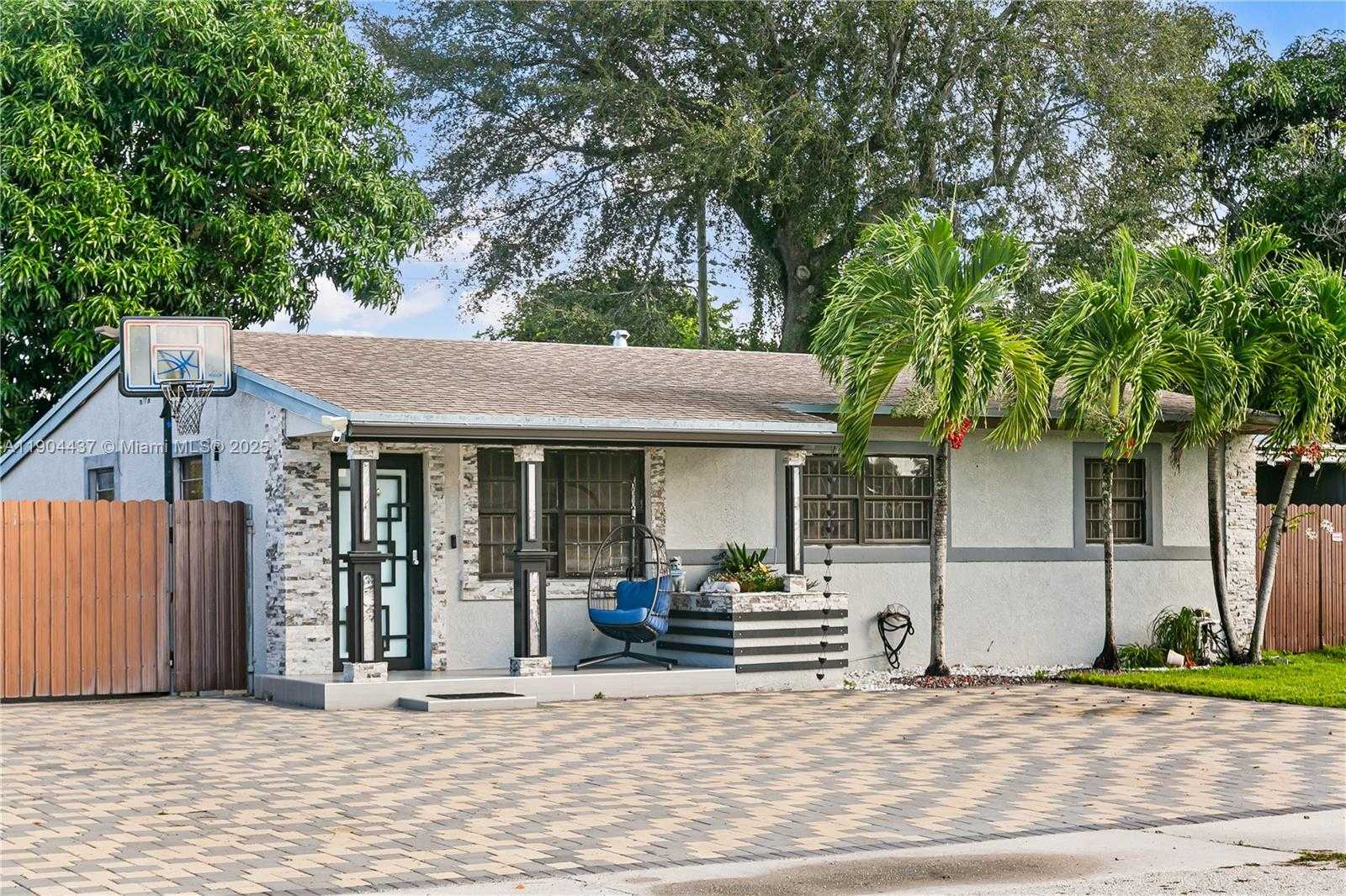 Small Image of 3311 NORTH WEST 171ST ST, Miami Gardens Number 26