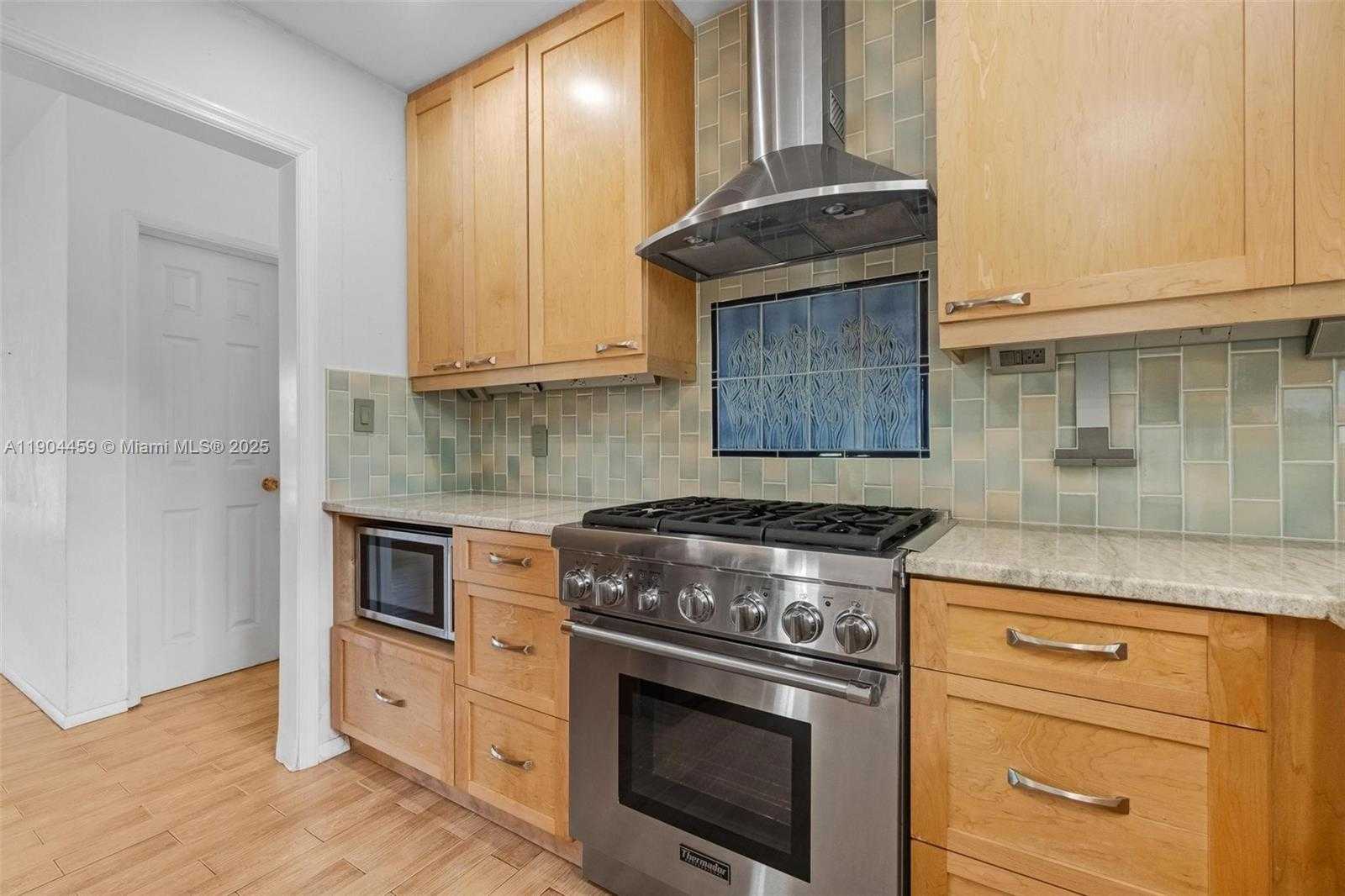 Small Image of 740 NORTH EAST 8TH ST, Pompano Beach Number 10