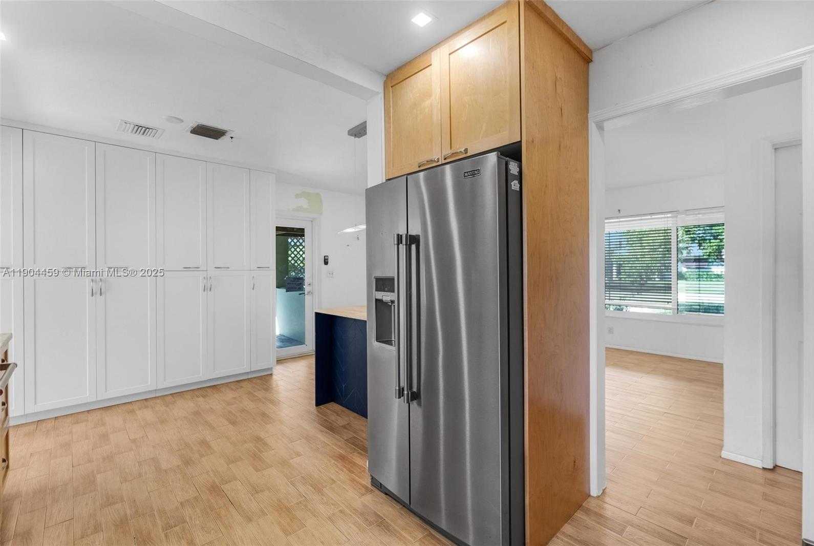 Small Image of 740 NORTH EAST 8TH ST, Pompano Beach Number 13