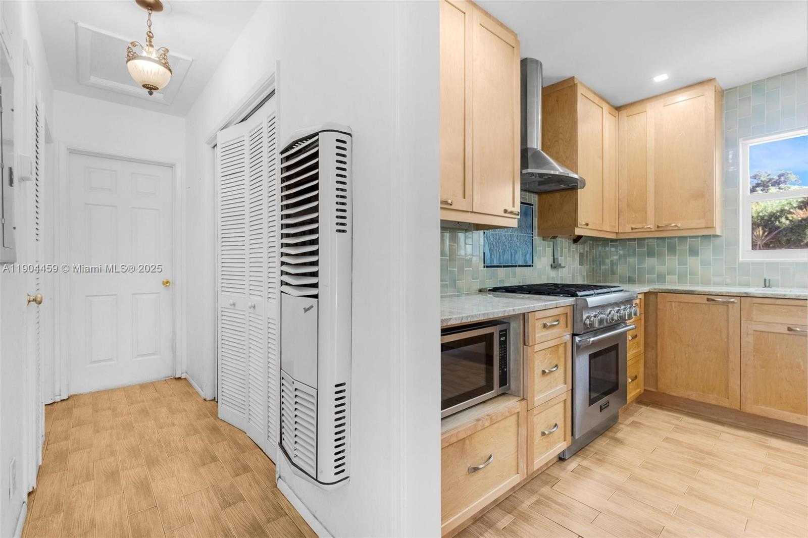 Small Image of 740 NORTH EAST 8TH ST, Pompano Beach Number 14