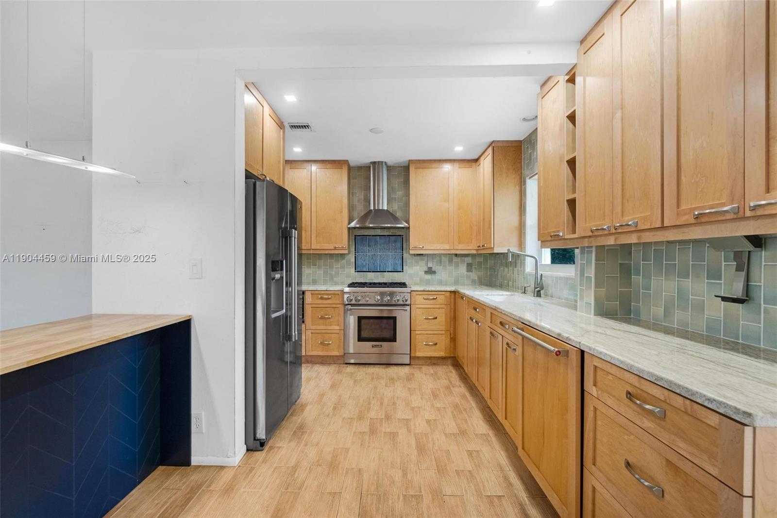 Small Image of 740 NORTH EAST 8TH ST, Pompano Beach Number 9