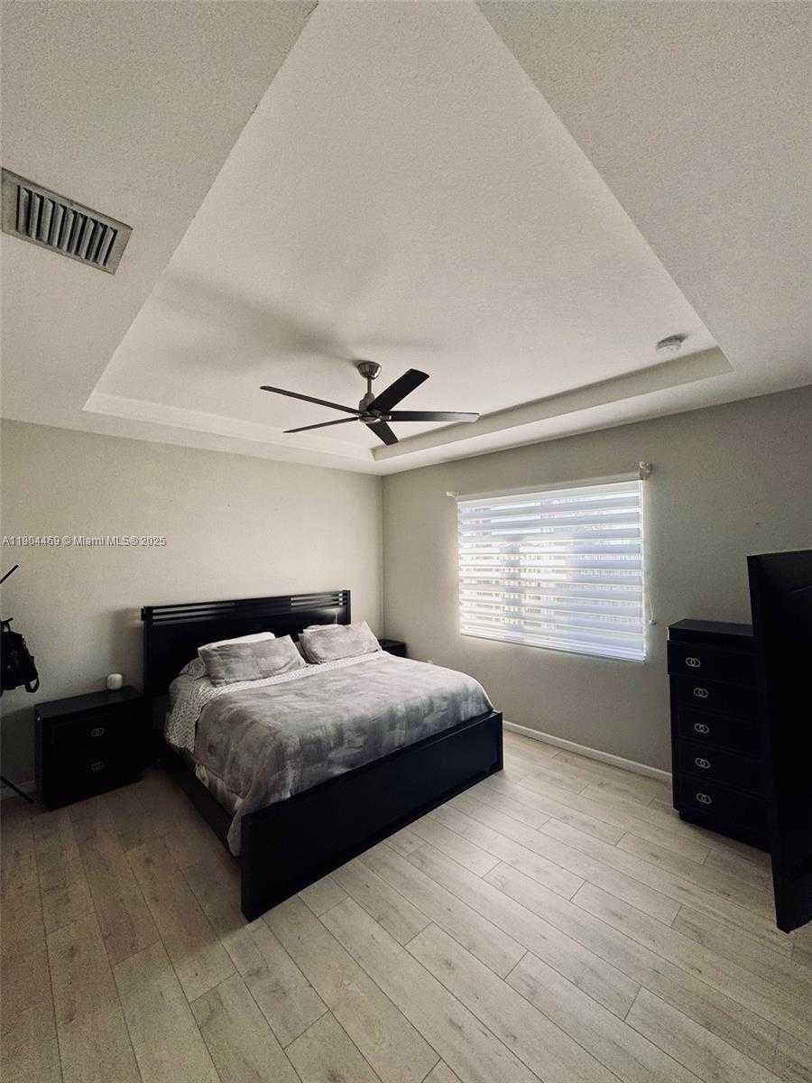 Small Image of 11866 SOUTH WEST 253RD TER, Homestead Number 5