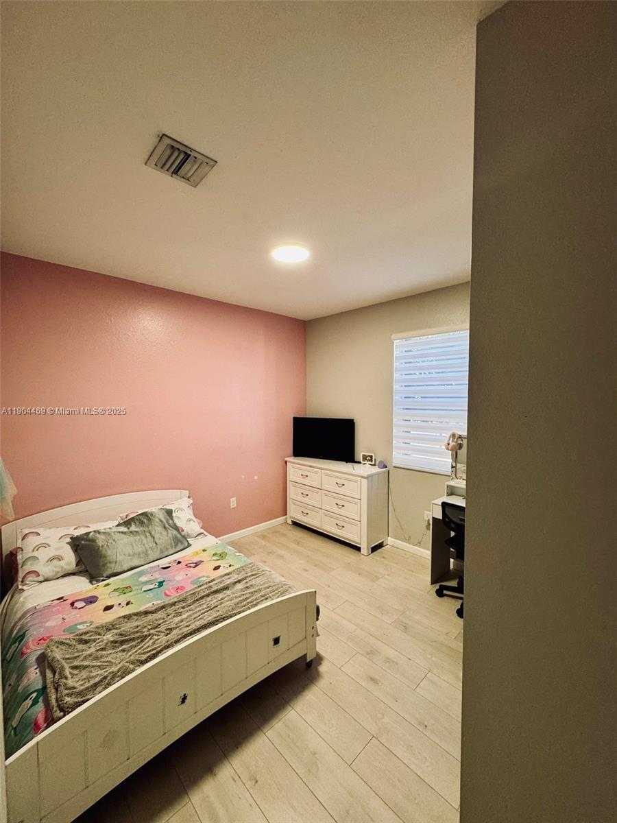 Small Image of 11866 SOUTH WEST 253RD TER, Homestead Number 7