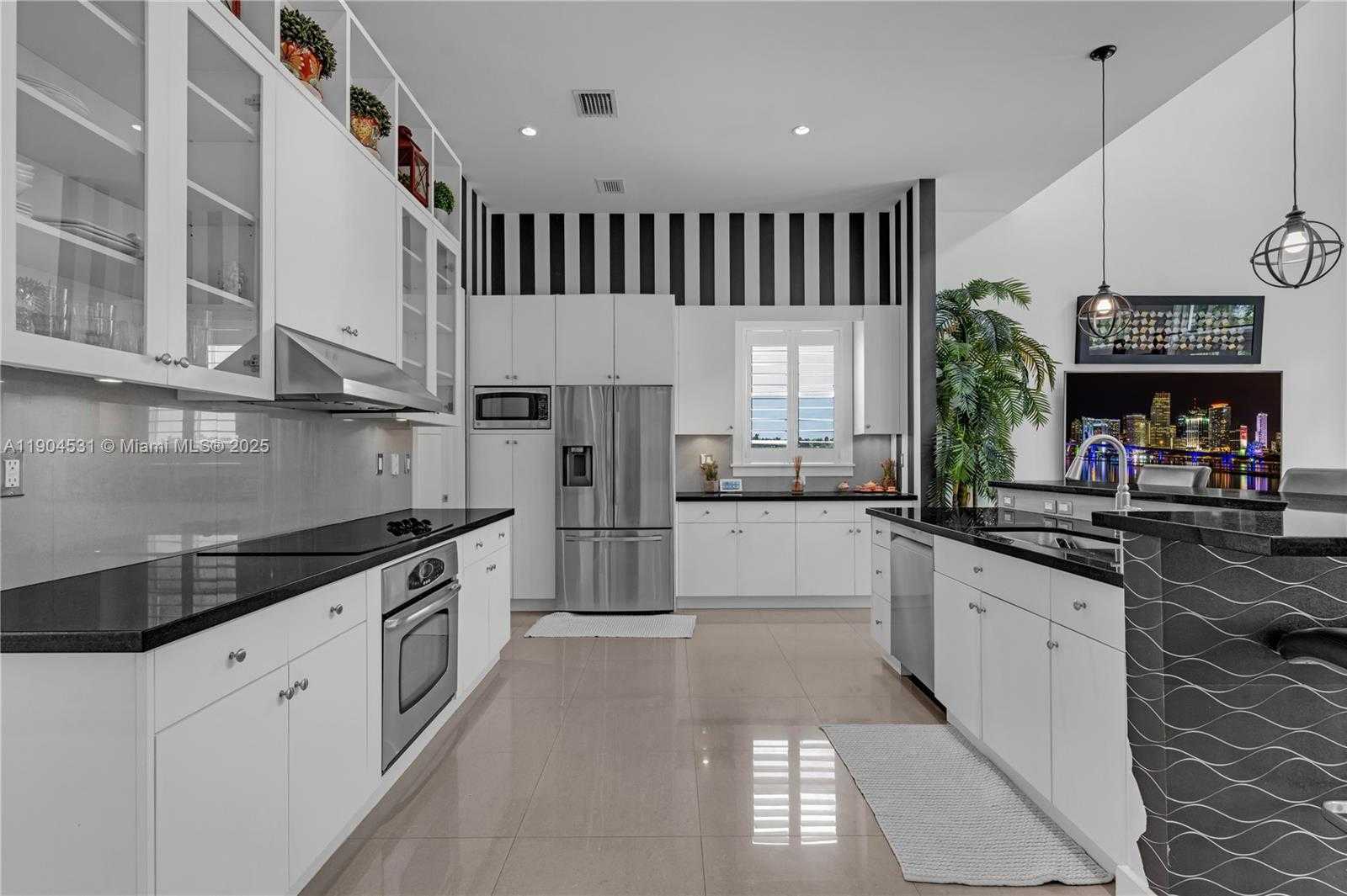 Small Image of 7260 SOUTH WEST 164TH TER, Palmetto Bay Number 14