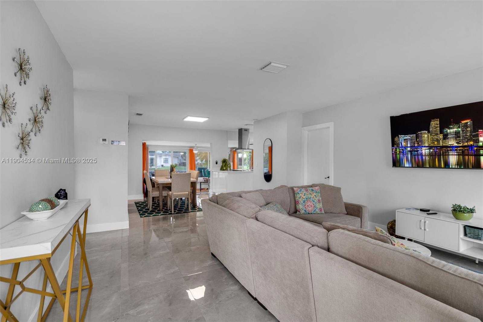 Small Image of 2227 NORTH WEST 65TH AVE, Margate Number 3