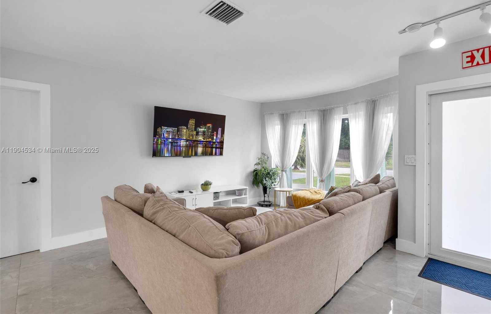 Small Image of 2227 NORTH WEST 65TH AVE, Margate Number 4