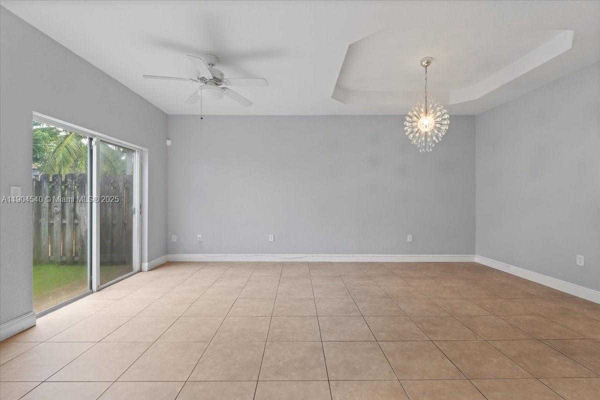 Small Image of 12720 SOUTH WEST 49TH CT, Miramar Number 10