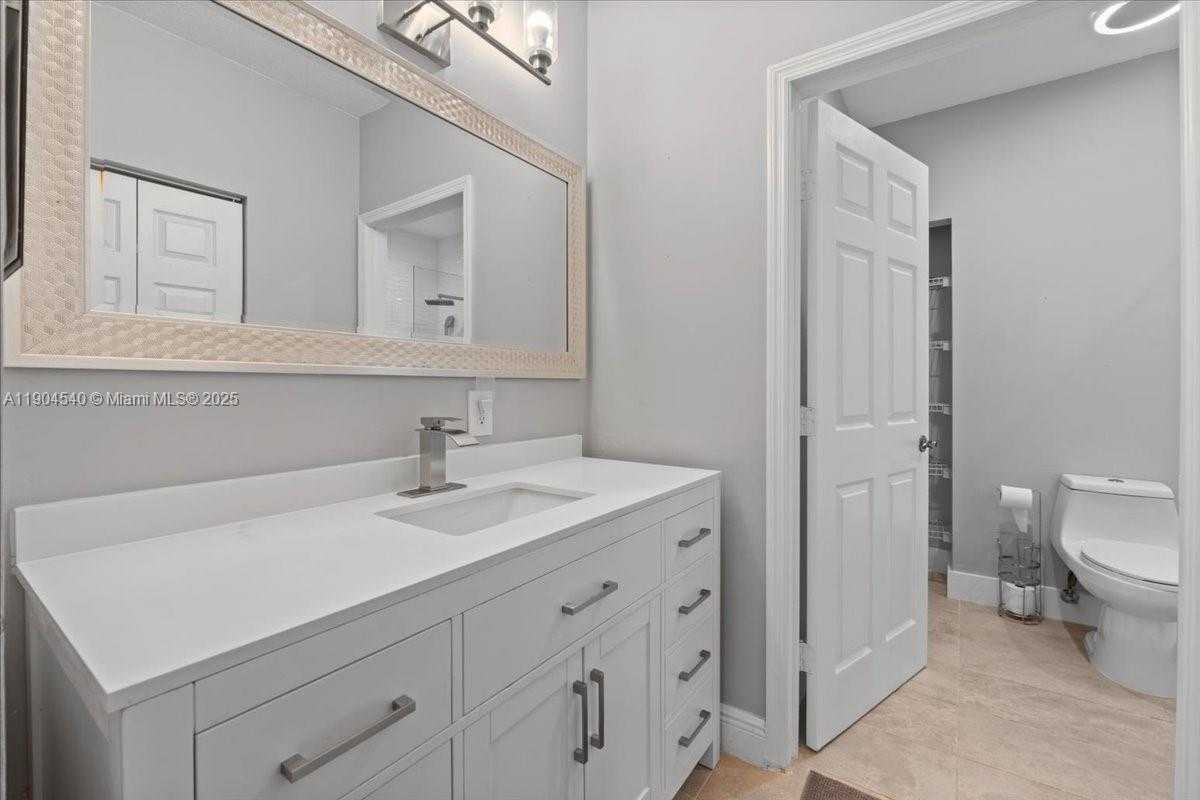 Small Image of 12720 SOUTH WEST 49TH CT, Miramar Number 11