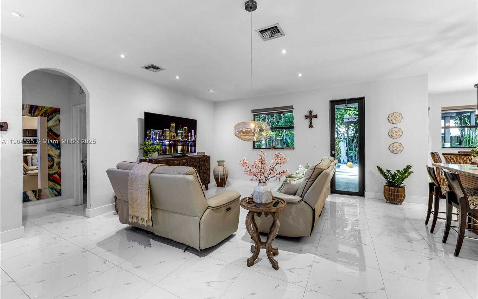 Small Image of 655 SOUTH EAST 37TH TER, Homestead Number 35