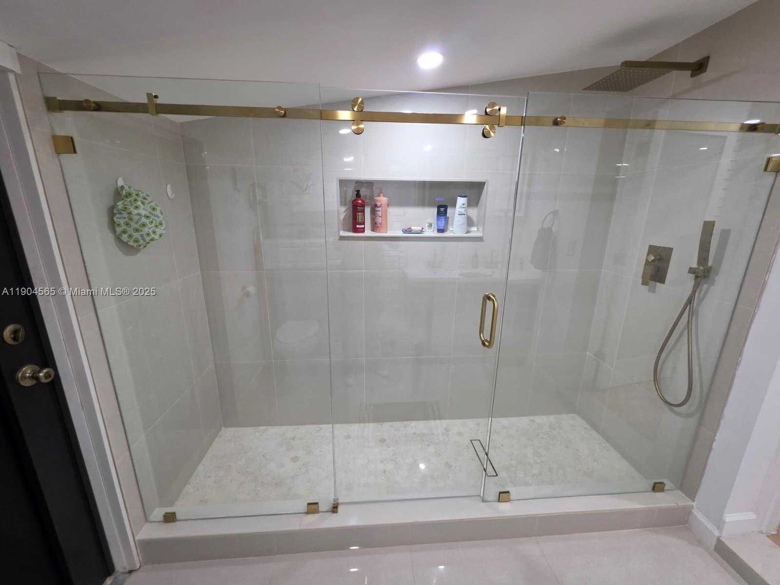 Small Image of 7510 GRANADA BLVD, Miramar Number 13