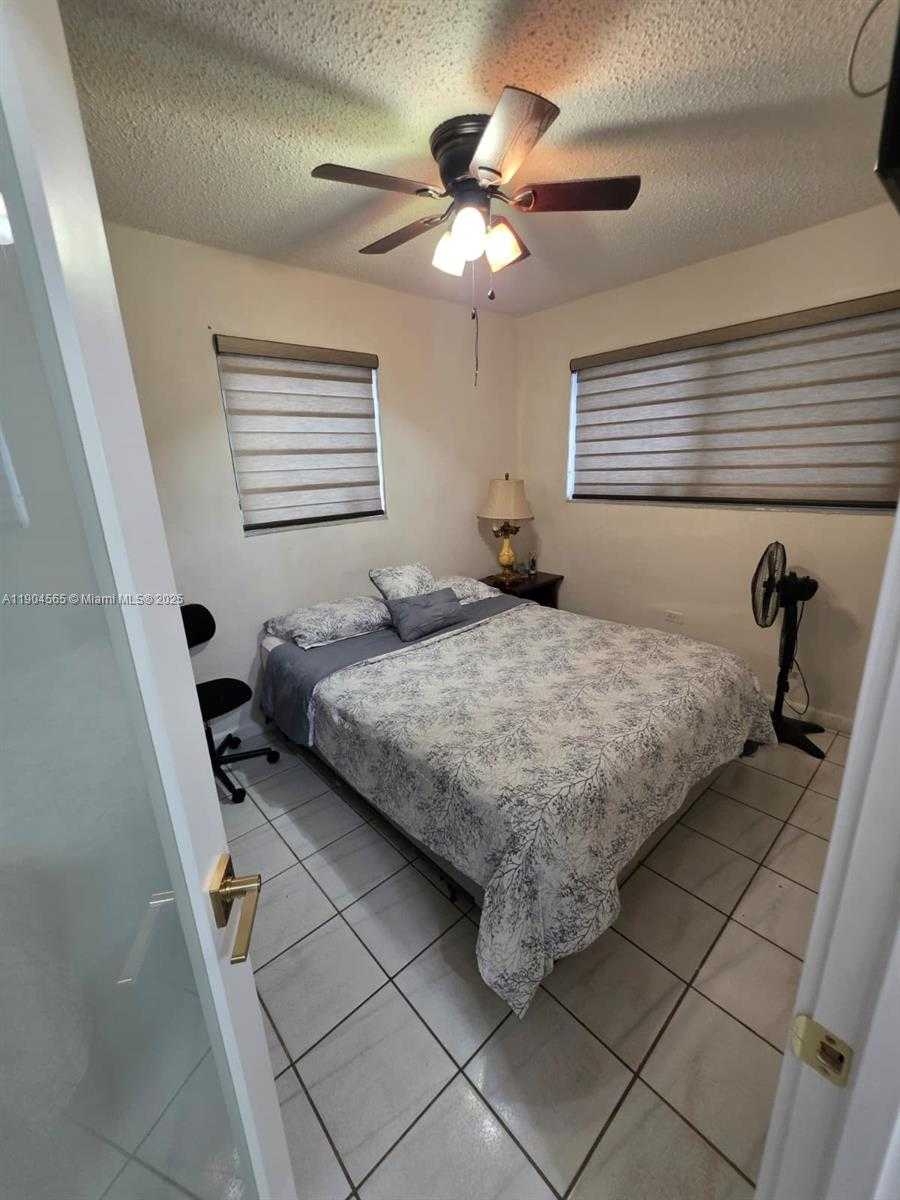 Small Image of 7510 GRANADA BLVD, Miramar Number 17