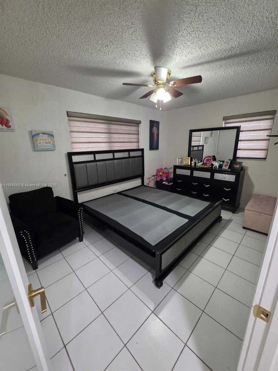 Small Image of 7510 GRANADA BLVD, Miramar Number 20