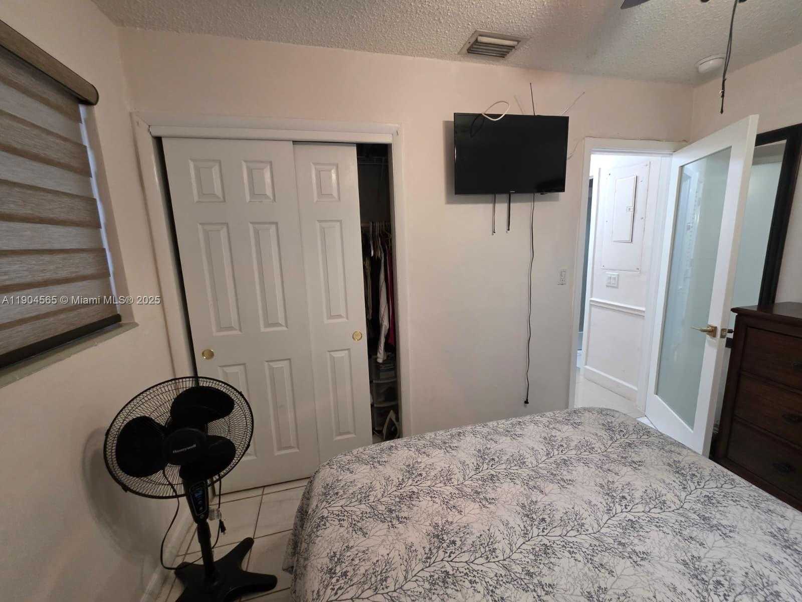 Small Image of 7510 GRANADA BLVD, Miramar Number 24