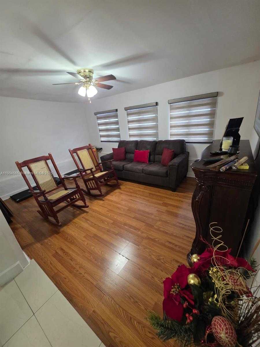 Small Image of 7510 GRANADA BLVD, Miramar Number 28