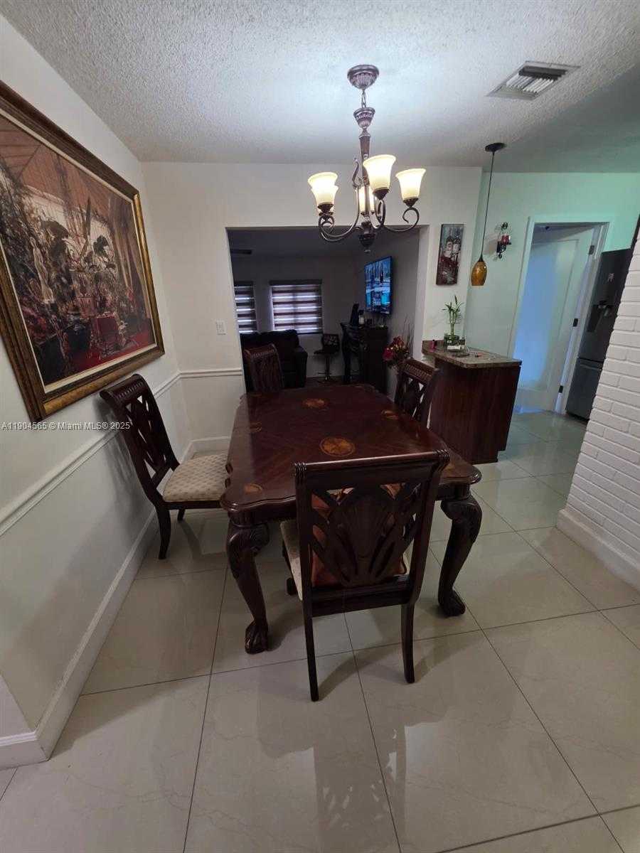 Small Image of 7510 GRANADA BLVD, Miramar Number 31