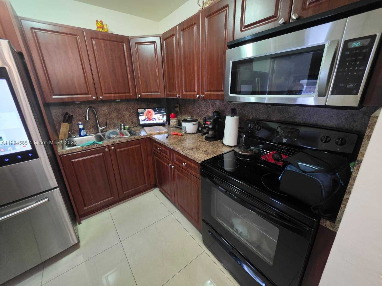 Small Image of 7510 GRANADA BLVD, Miramar Number 35