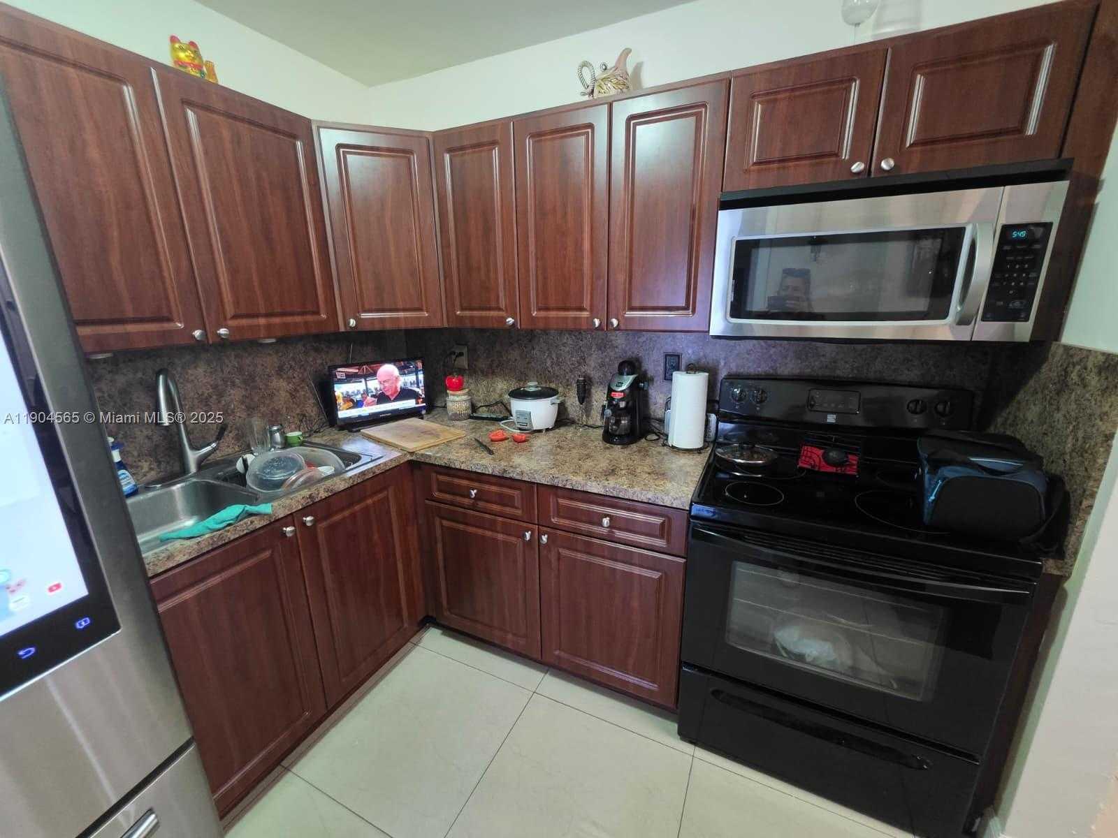 Small Image of 7510 GRANADA BLVD, Miramar Number 36