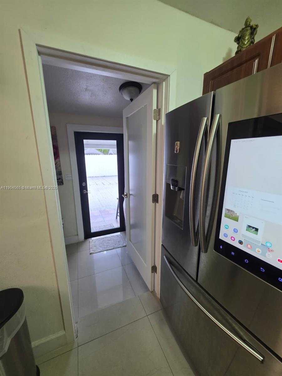 Small Image of 7510 GRANADA BLVD, Miramar Number 37