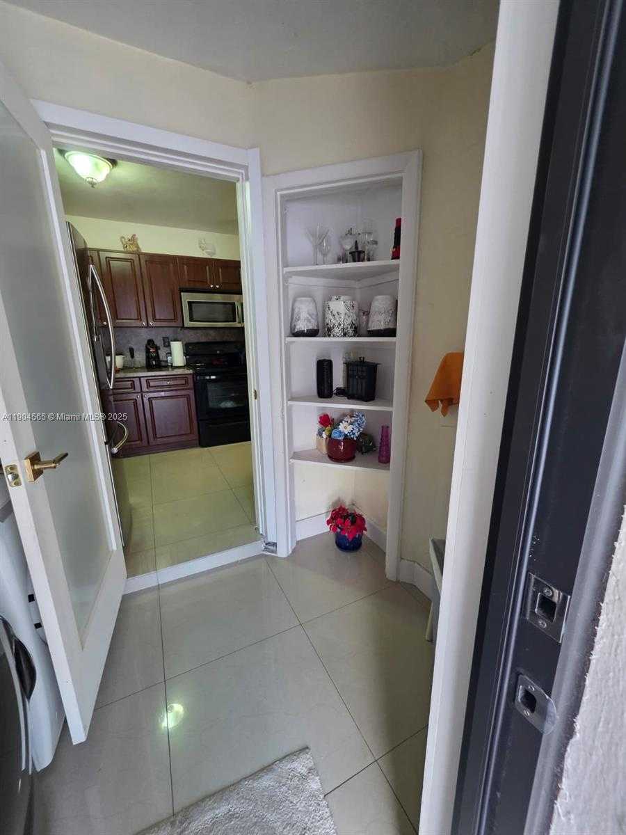 Small Image of 7510 GRANADA BLVD, Miramar Number 40