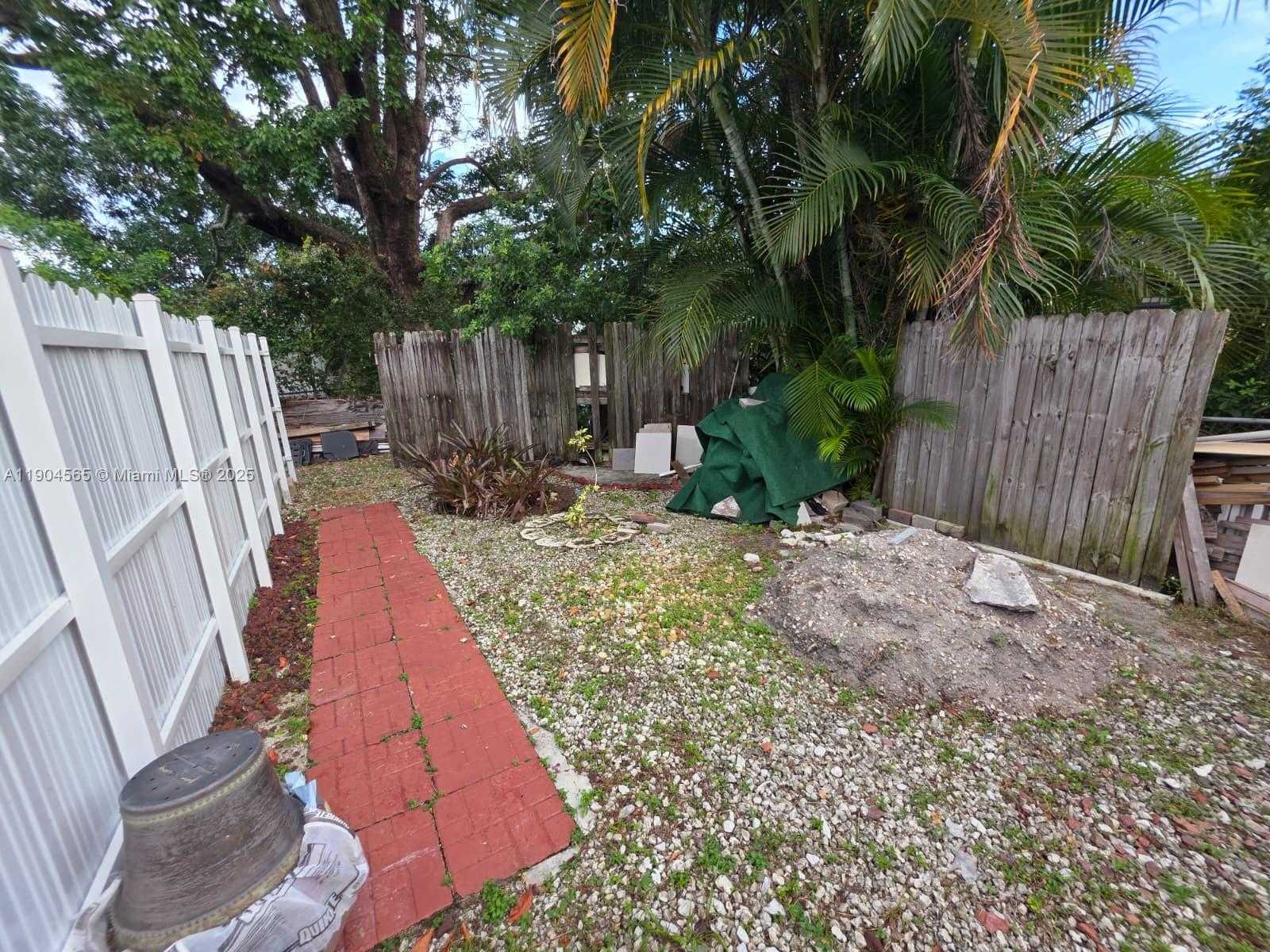 Small Image of 7510 GRANADA BLVD, Miramar Number 49