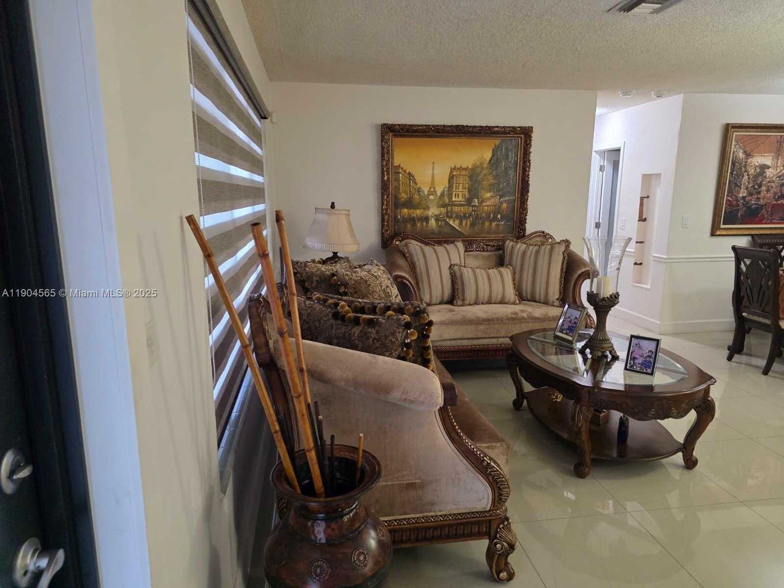 Small Image of 7510 GRANADA BLVD, Miramar Number 7