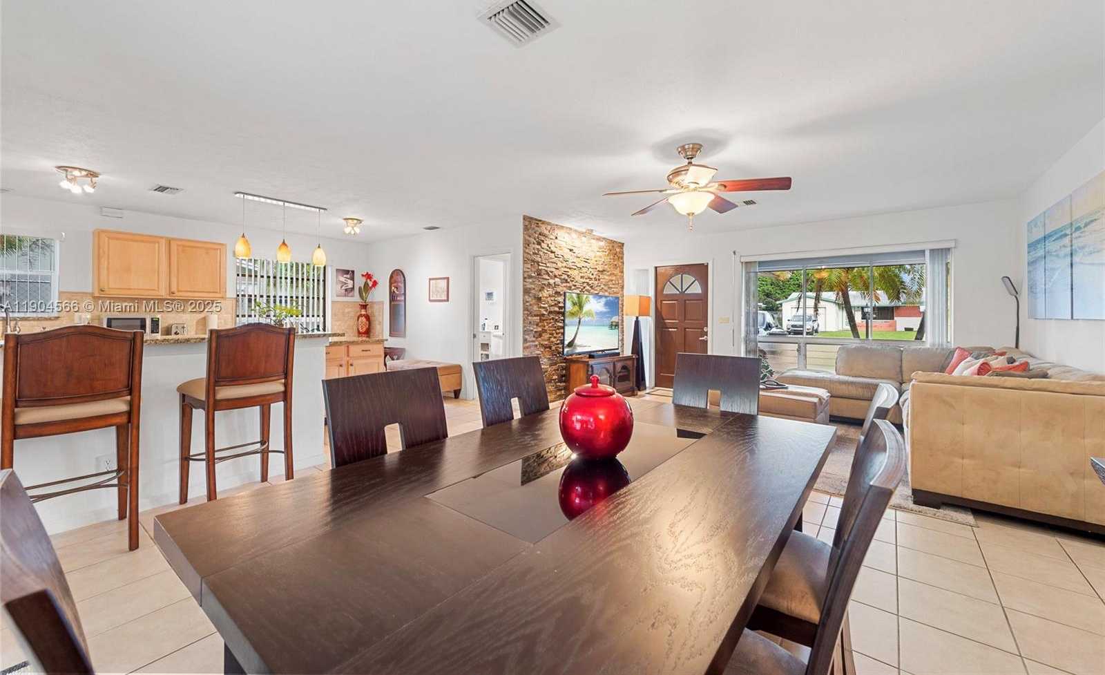 Small Image of 2000 NORTH 44TH AVE, Hollywood Number 13