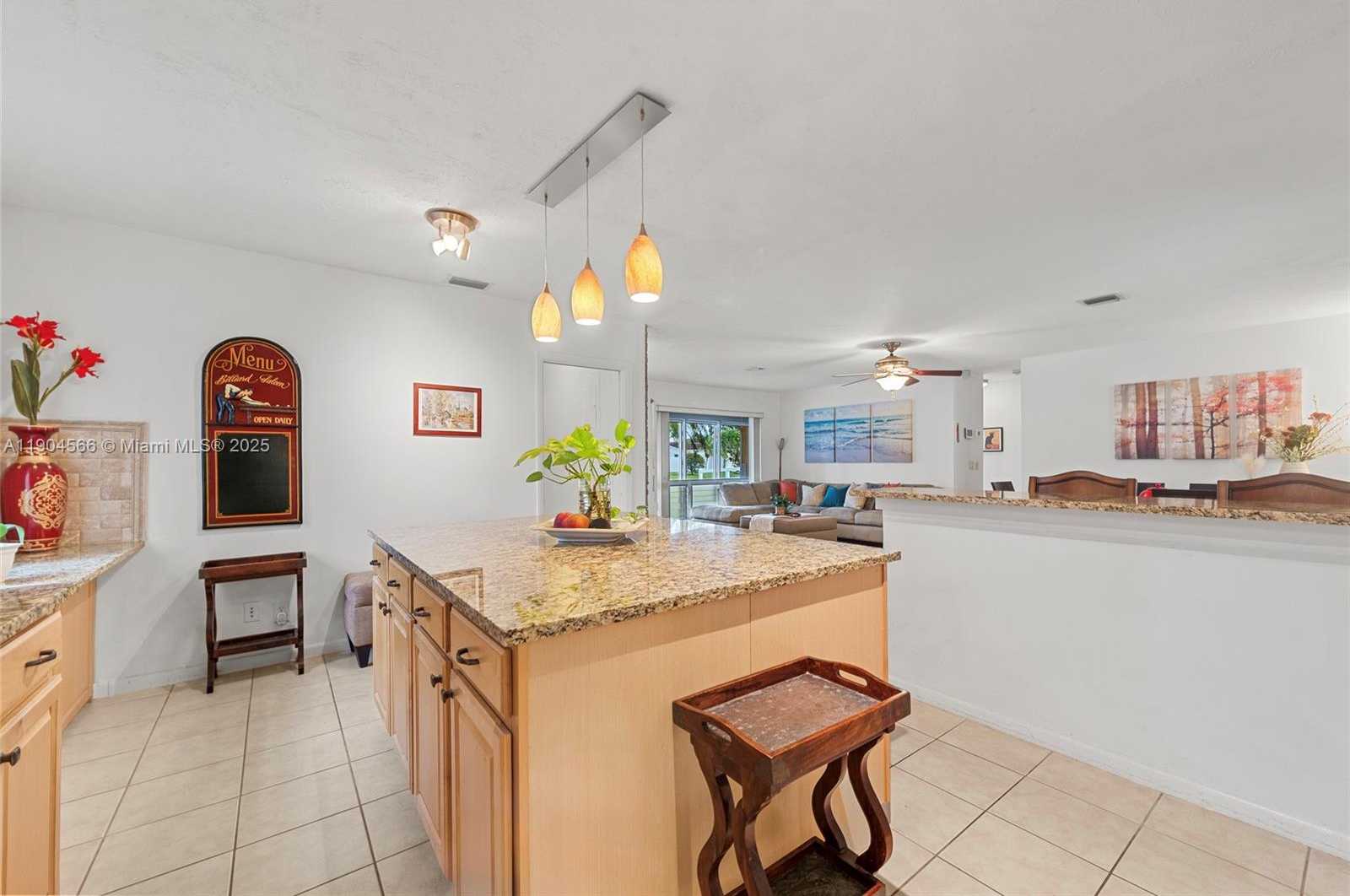 Small Image of 2000 NORTH 44TH AVE, Hollywood Number 16