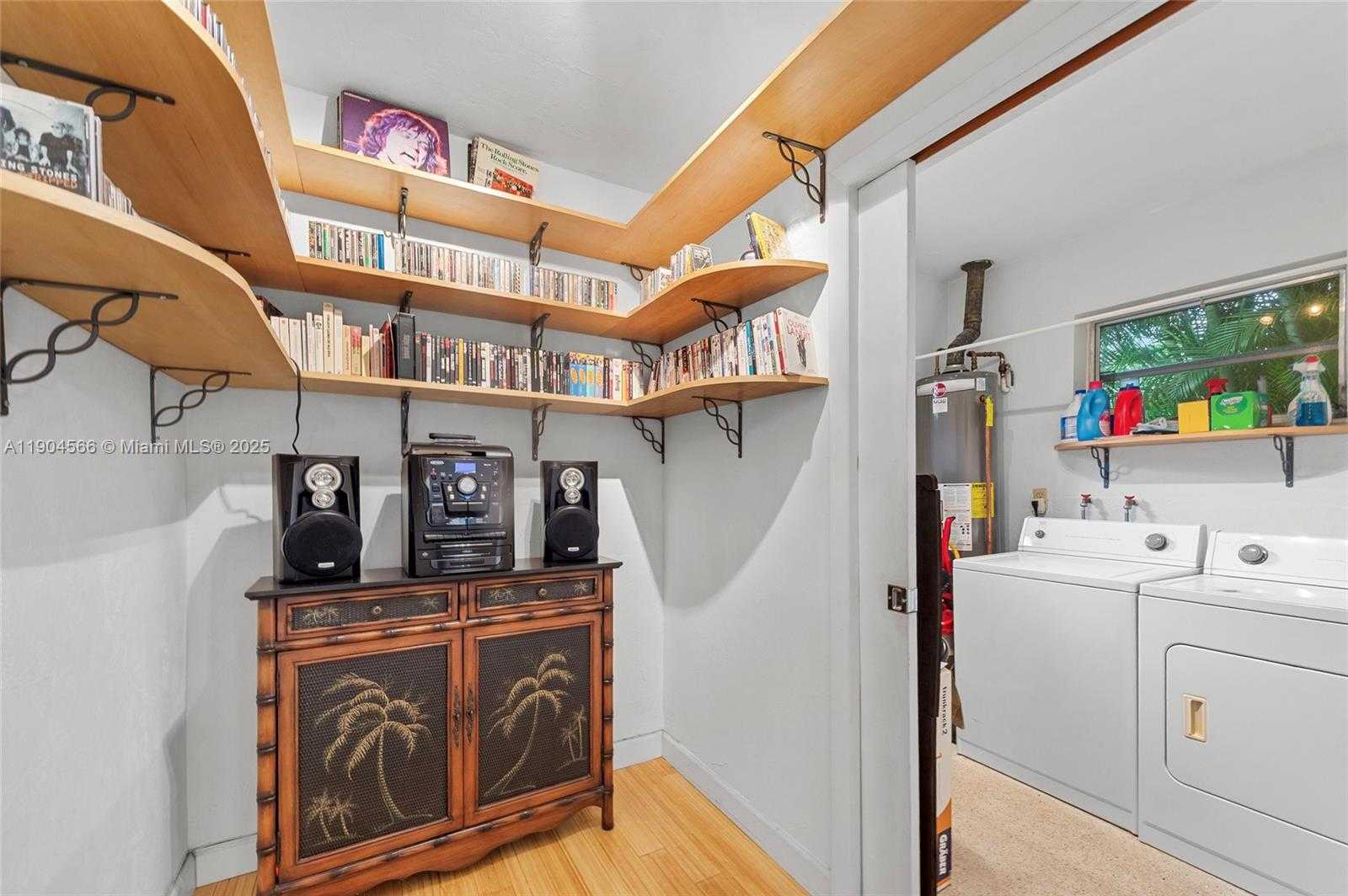 Small Image of 2000 NORTH 44TH AVE, Hollywood Number 18