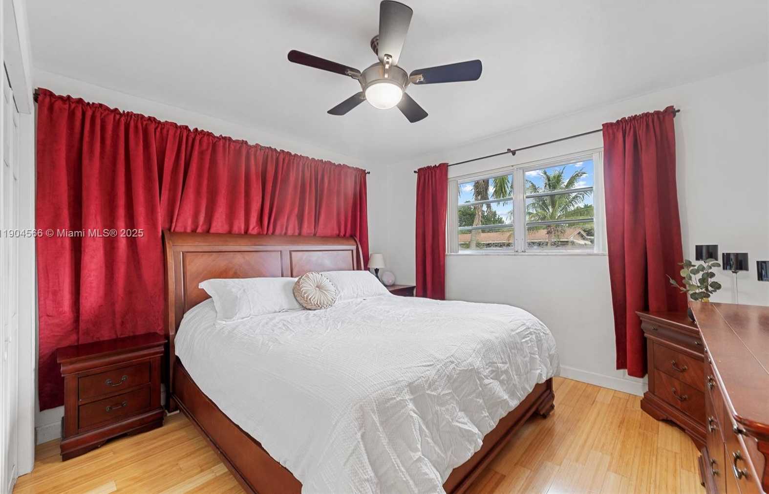 Small Image of 2000 NORTH 44TH AVE, Hollywood Number 26