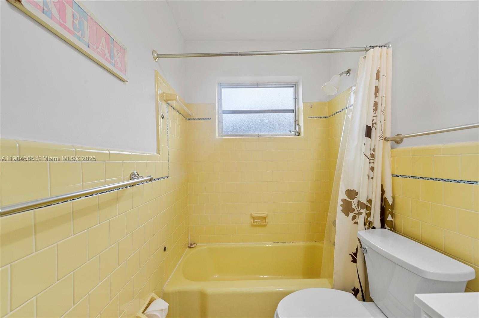 Small Image of 2000 NORTH 44TH AVE, Hollywood Number 28