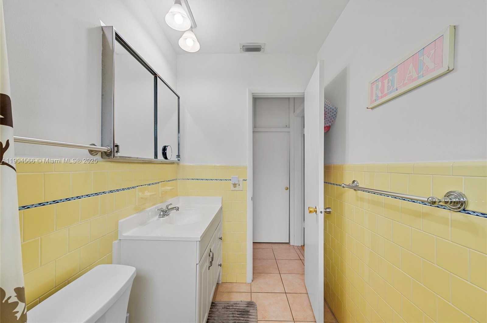 Small Image of 2000 NORTH 44TH AVE, Hollywood Number 29