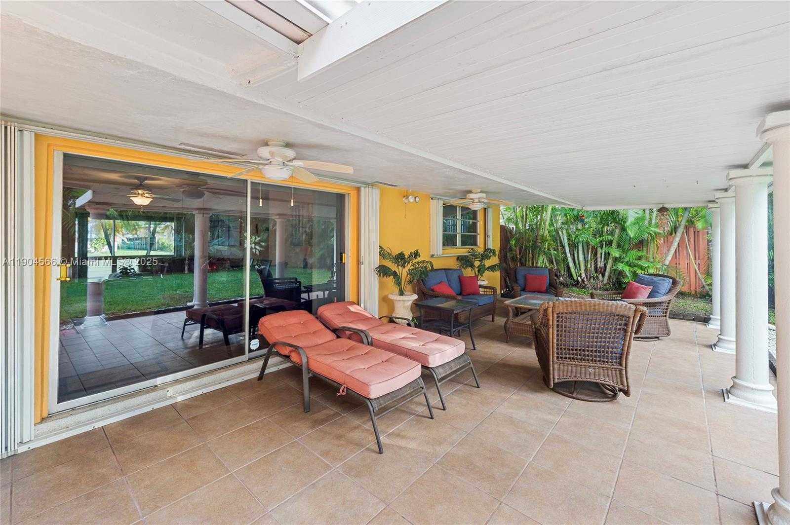 Small Image of 2000 NORTH 44TH AVE, Hollywood Number 31