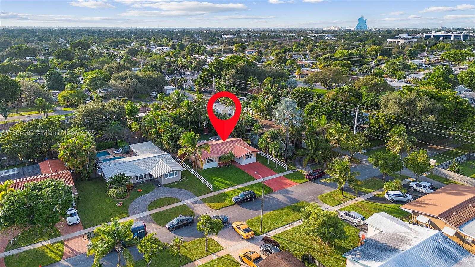 Small Image of 2000 NORTH 44TH AVE, Hollywood Number 38