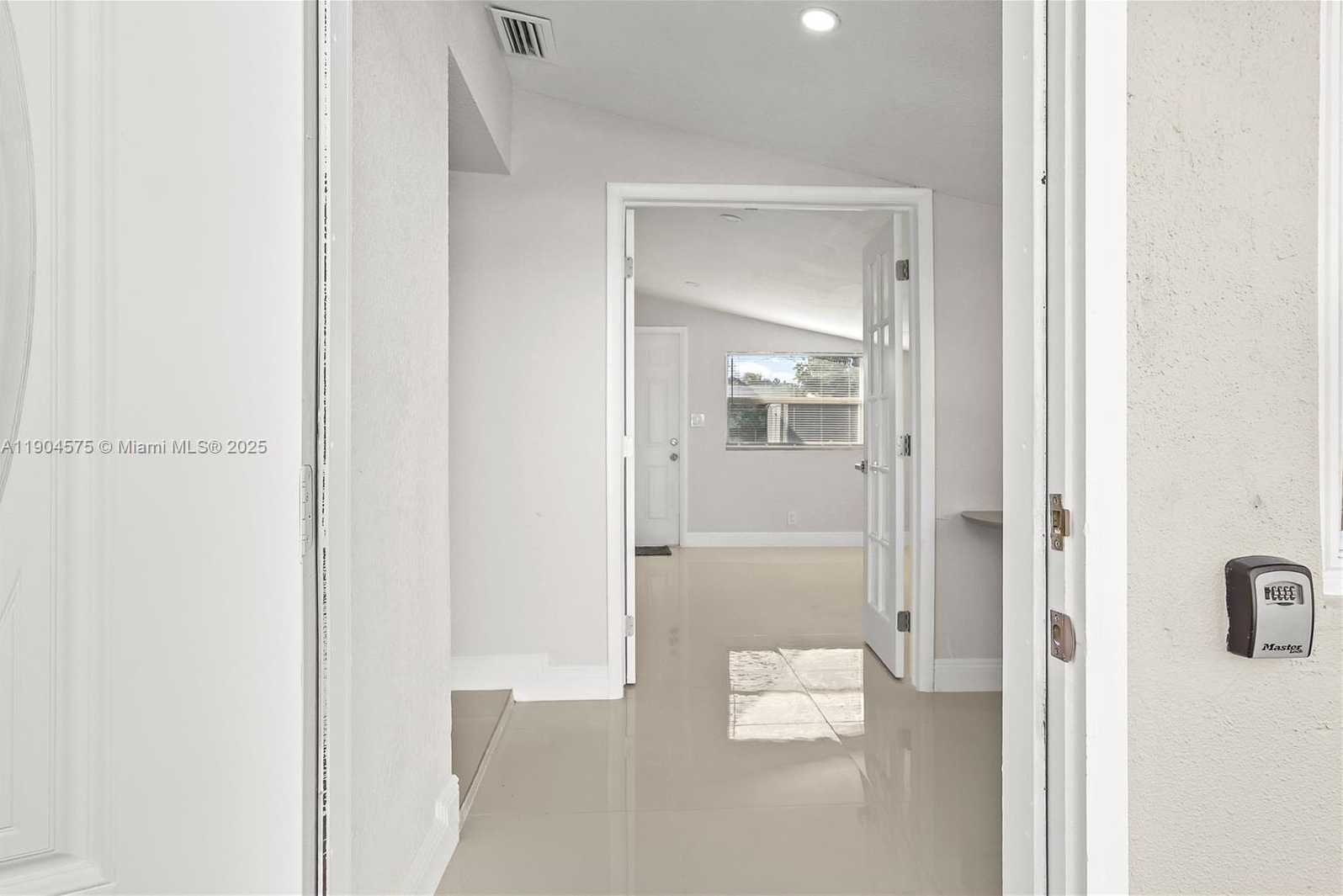 Small Image of 1430 NORTH 65TH AVE, Hollywood Number 13