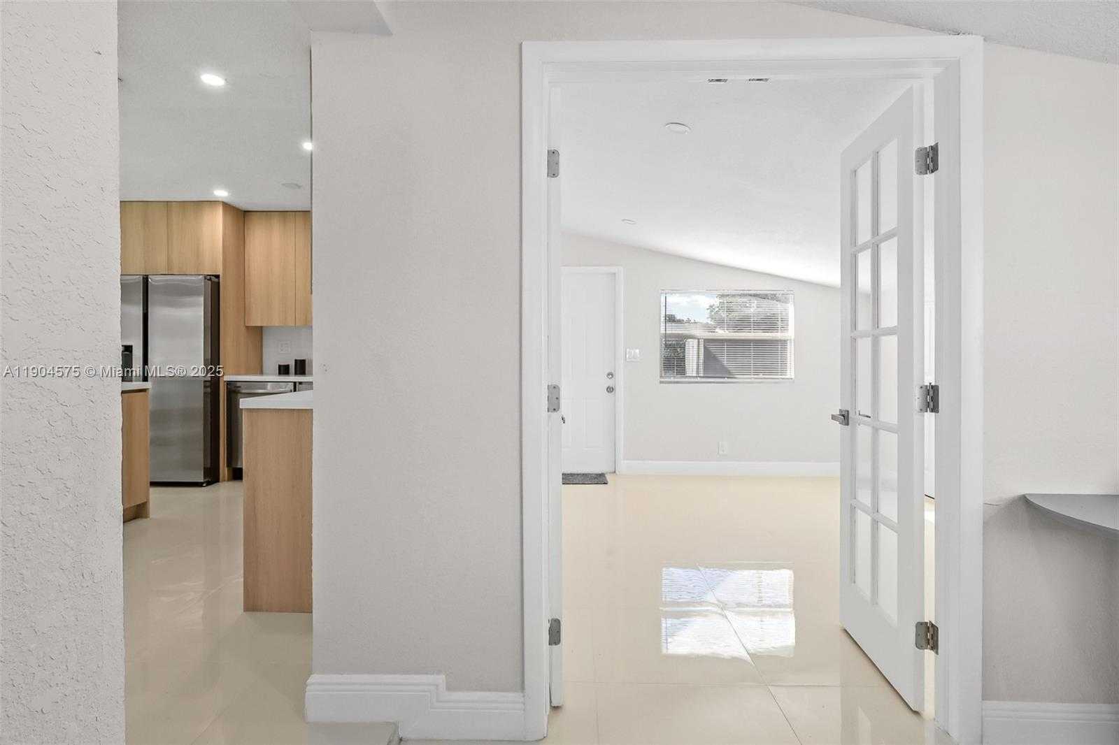 Small Image of 1430 NORTH 65TH AVE, Hollywood Number 14