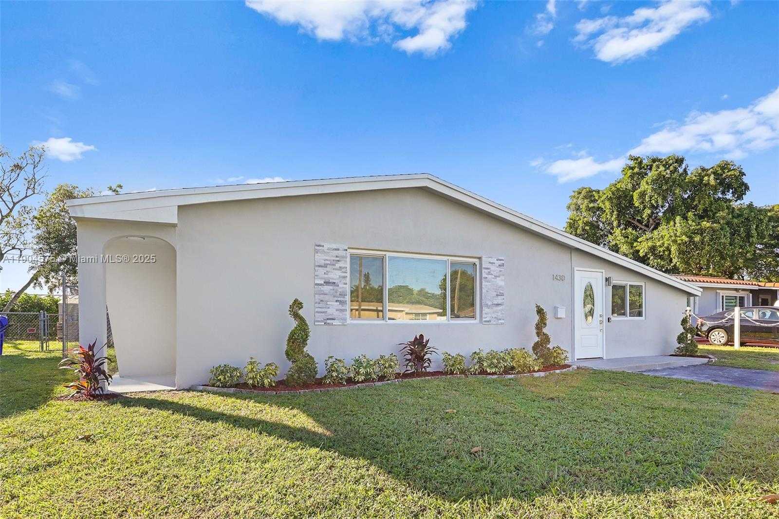 Small Image of 1430 NORTH 65TH AVE, Hollywood Number 2