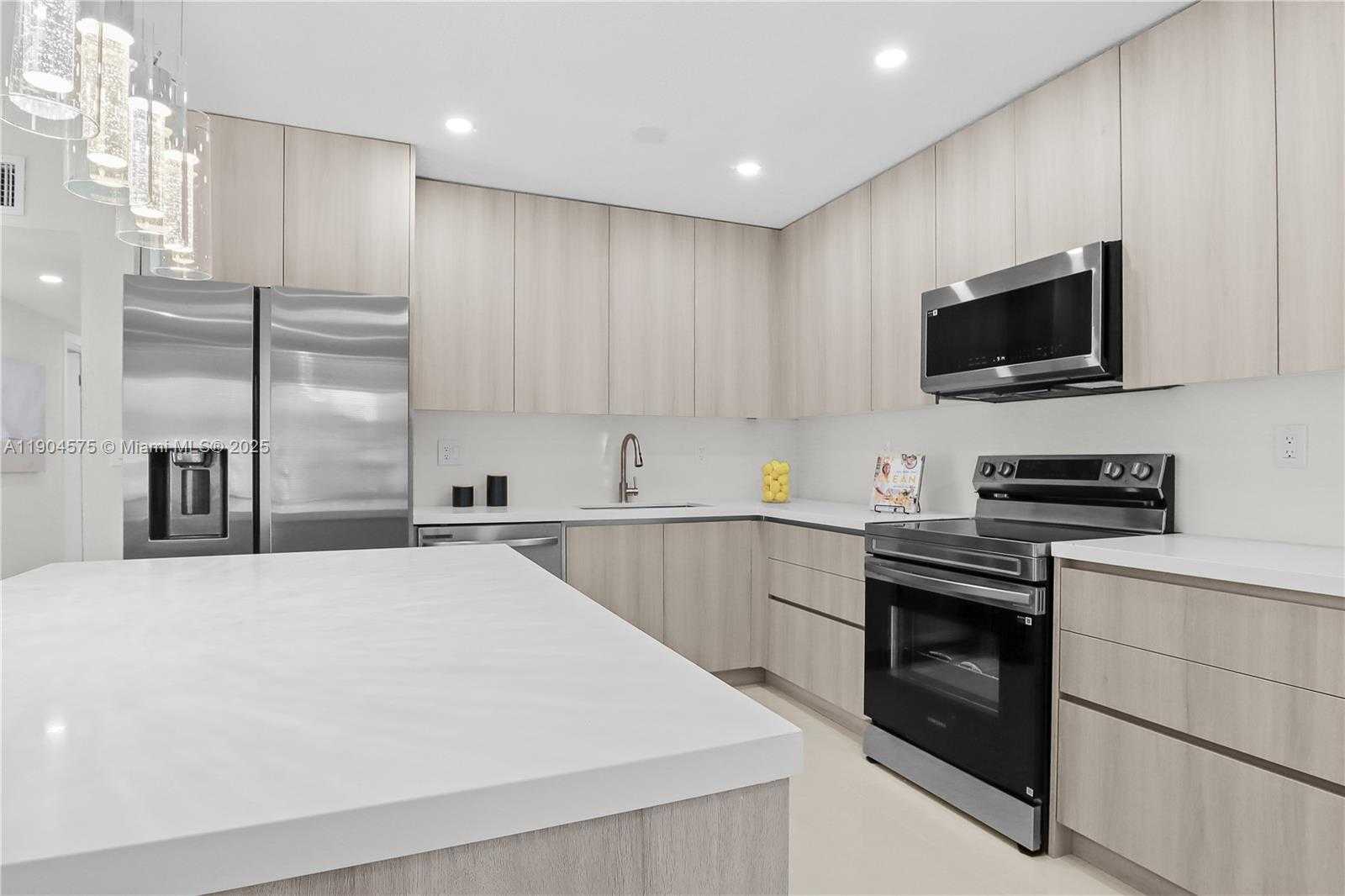 Small Image of 1430 NORTH 65TH AVE, Hollywood Number 28