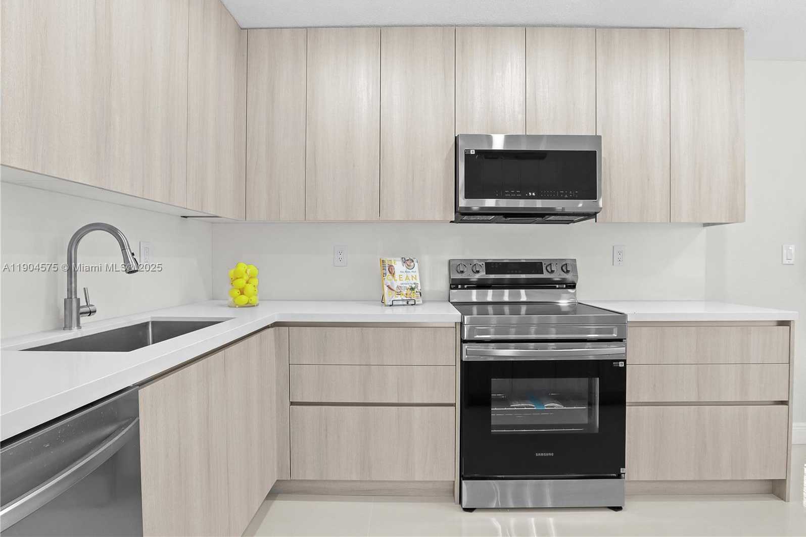 Small Image of 1430 NORTH 65TH AVE, Hollywood Number 29