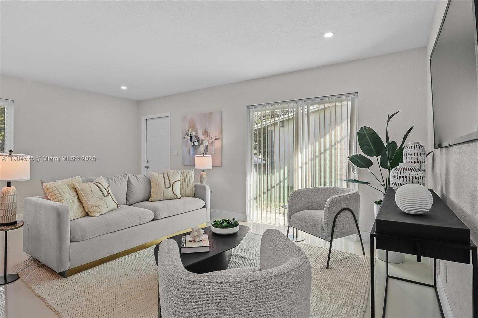 Small Image of 1430 NORTH 65TH AVE, Hollywood Number 37