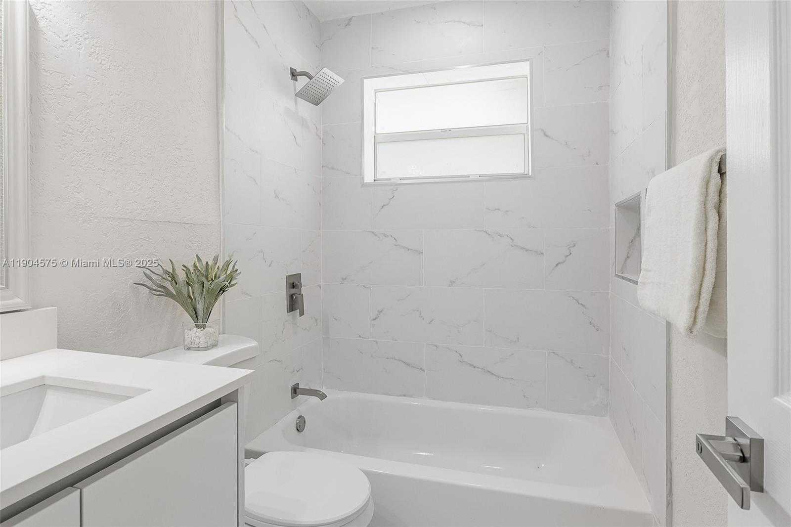 Small Image of 1430 NORTH 65TH AVE, Hollywood Number 44