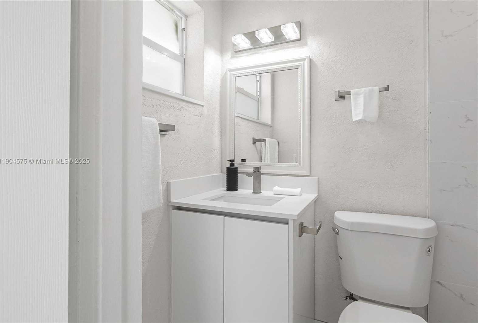 Small Image of 1430 NORTH 65TH AVE, Hollywood Number 45