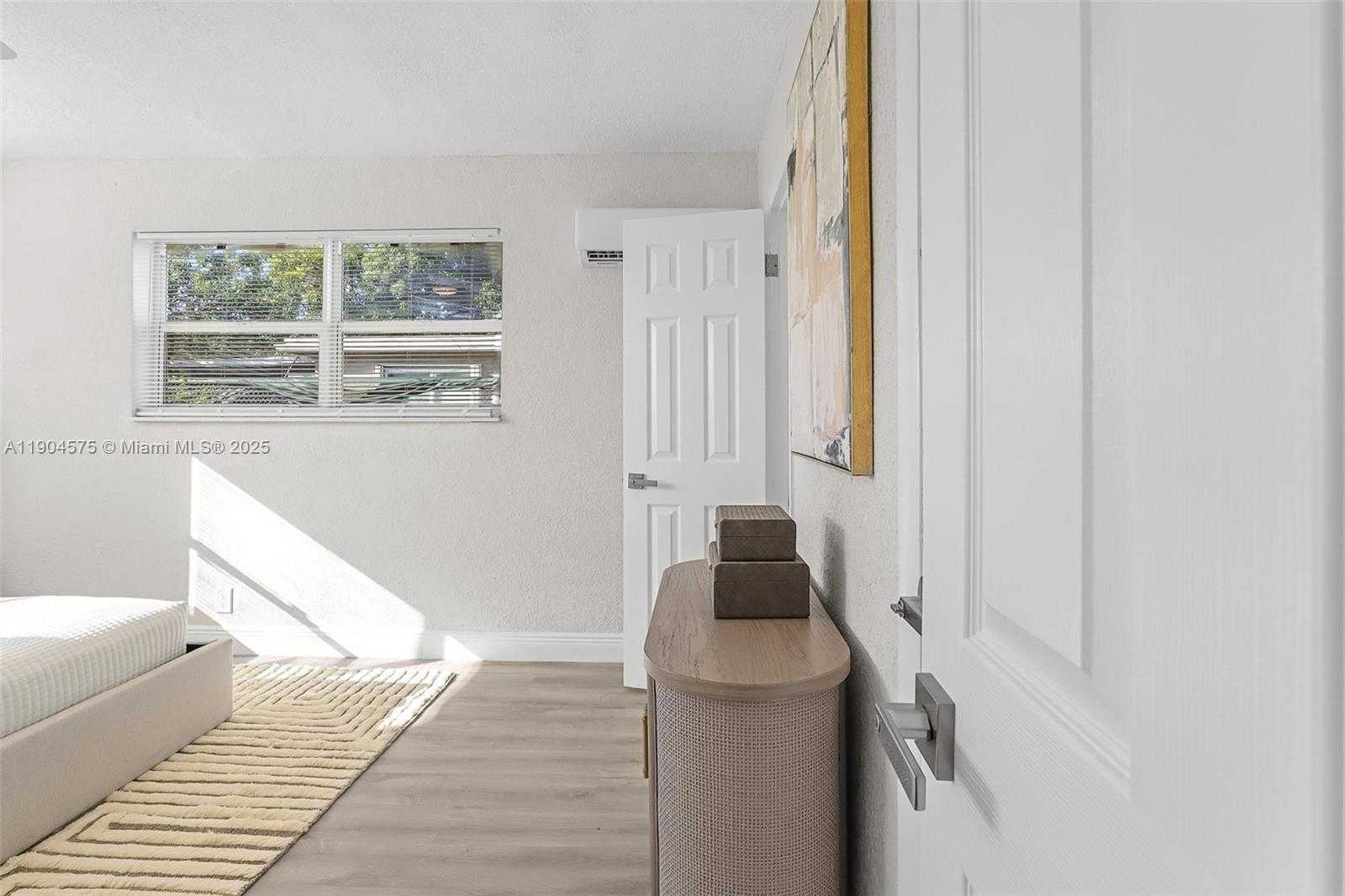 Small Image of 1430 NORTH 65TH AVE, Hollywood Number 49