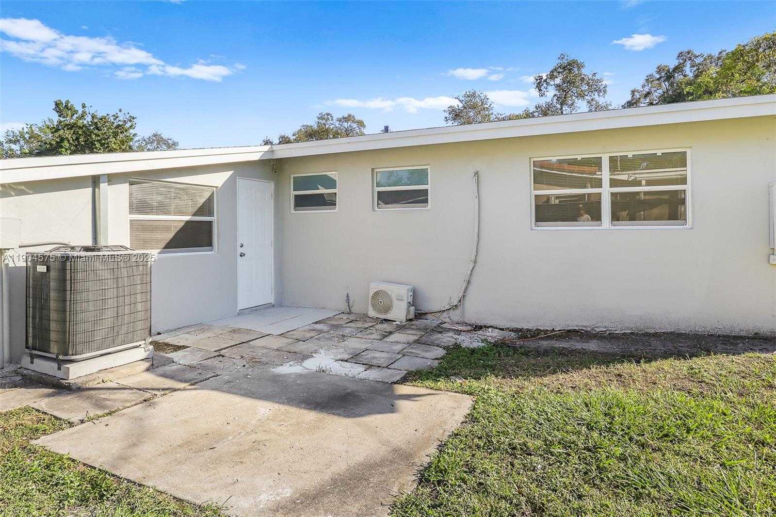 Small Image of 1430 NORTH 65TH AVE, Hollywood Number 63